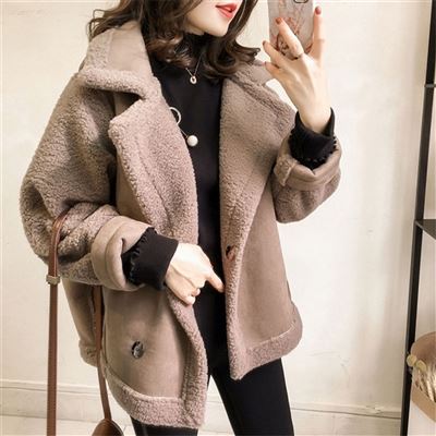 雜款女裝鹿皮絨外套款式貨源多多批發(fā)價17元一件，一手貨源歡迎代理，適合各大巿場，掃一掃圖片二維碼