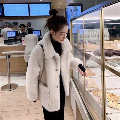 雜款女裝鹿皮絨外套款式貨源多多批發(fā)價17元一件，一手貨源歡迎代理，適合各大巿場，掃一掃圖片二維碼