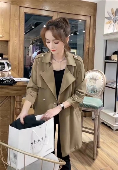 女裝雜款風(fēng)衣外套新款多多