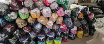 雜款鴨舌帽有貨,量大起訂,2.x元。